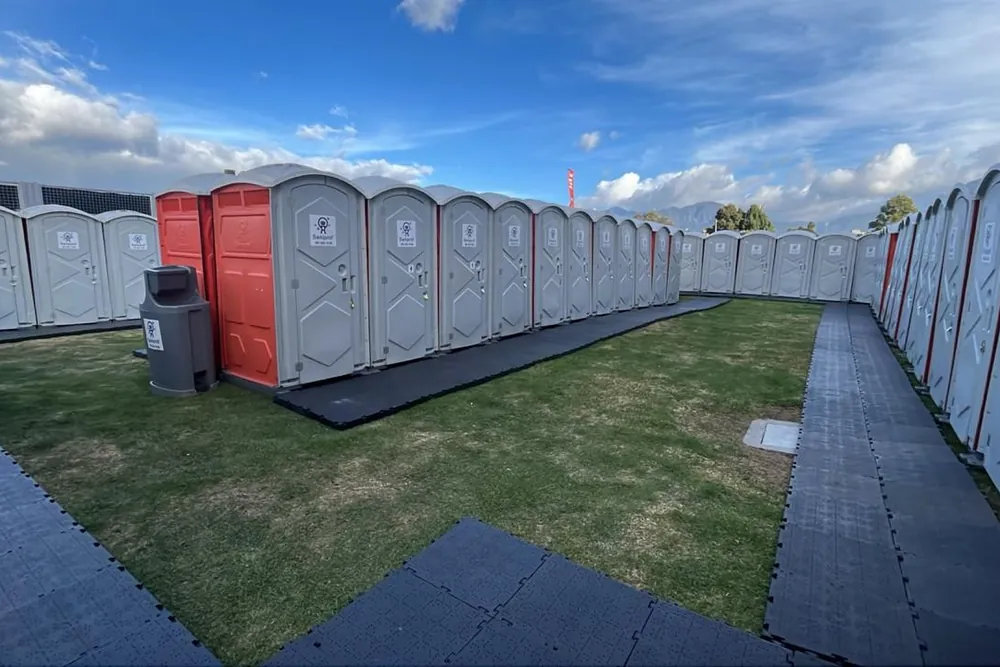 Batería de unidades sobre piso modular
