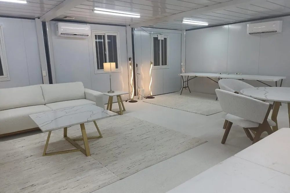 Interior habilitado con clima y luz propia